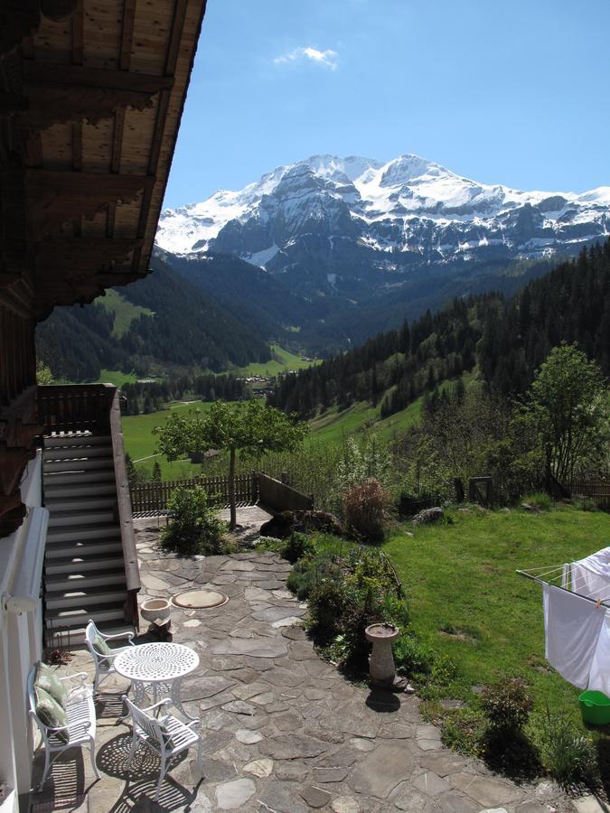Bergluft Bed & Breakfast Lenk Exterior photo