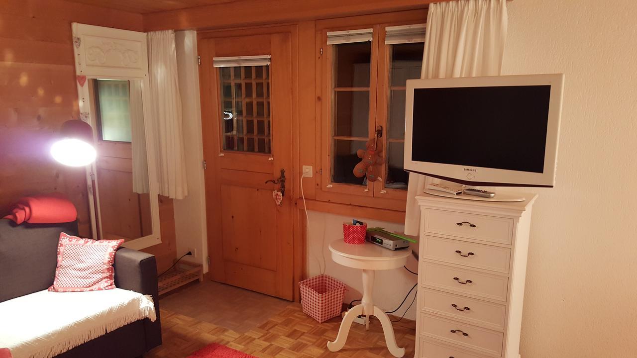 Bergluft Bed & Breakfast Lenk Exterior photo
